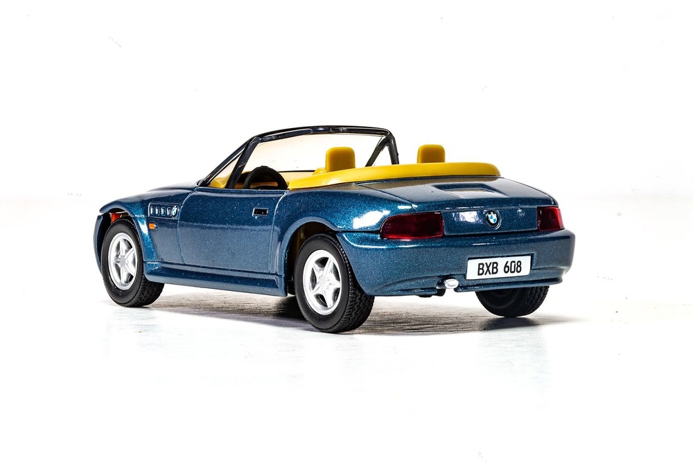 BMW Z3 - James Bond - 'Goldeneye' Corgi 1/36 