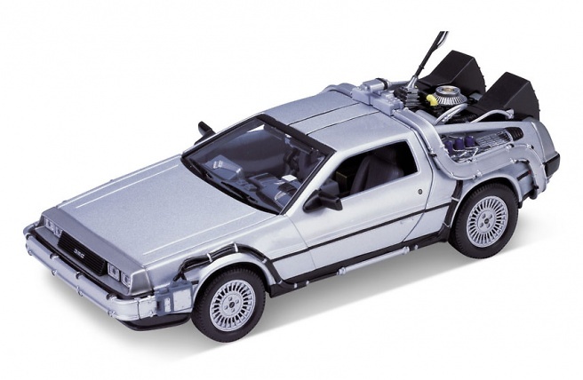 De Lorean pelicula Regreso al Futuro I Welly 22443 escala 1/24 