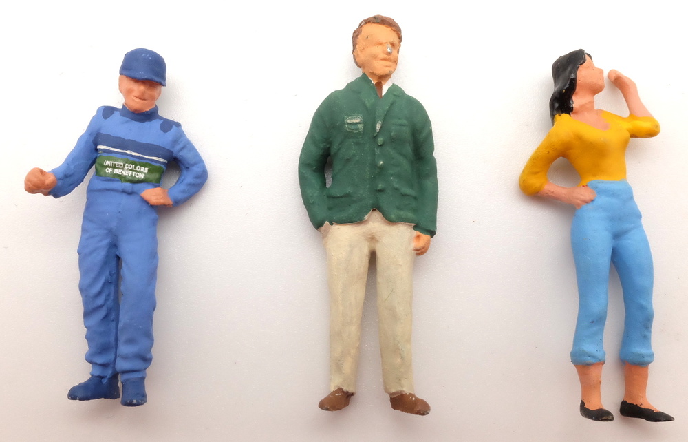 3 figuras y Benetton B194 nº 5 Michael Schumacher (1994) Micro World BE14 1/43 