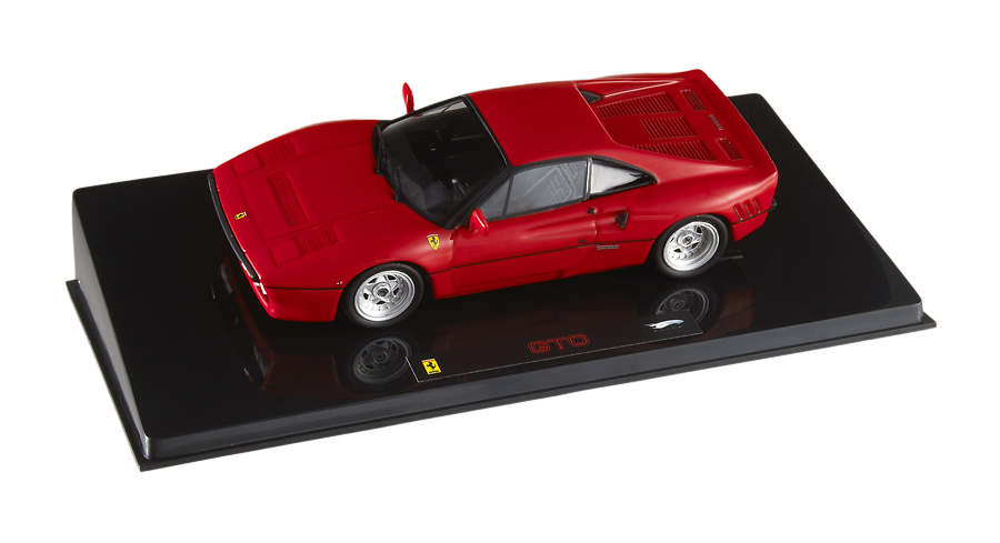 Ferrari 288 GTO (1984) Hot Wheels P9928 1/43 