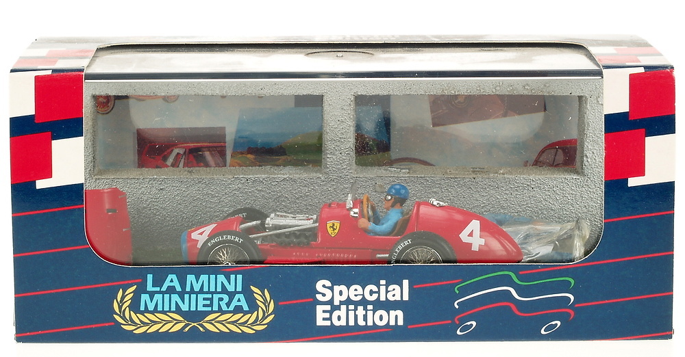 Ferrari F500 F2 nº 4 A. Ascari (1952) Diorama con mecanico Microworld 4125 1/43 