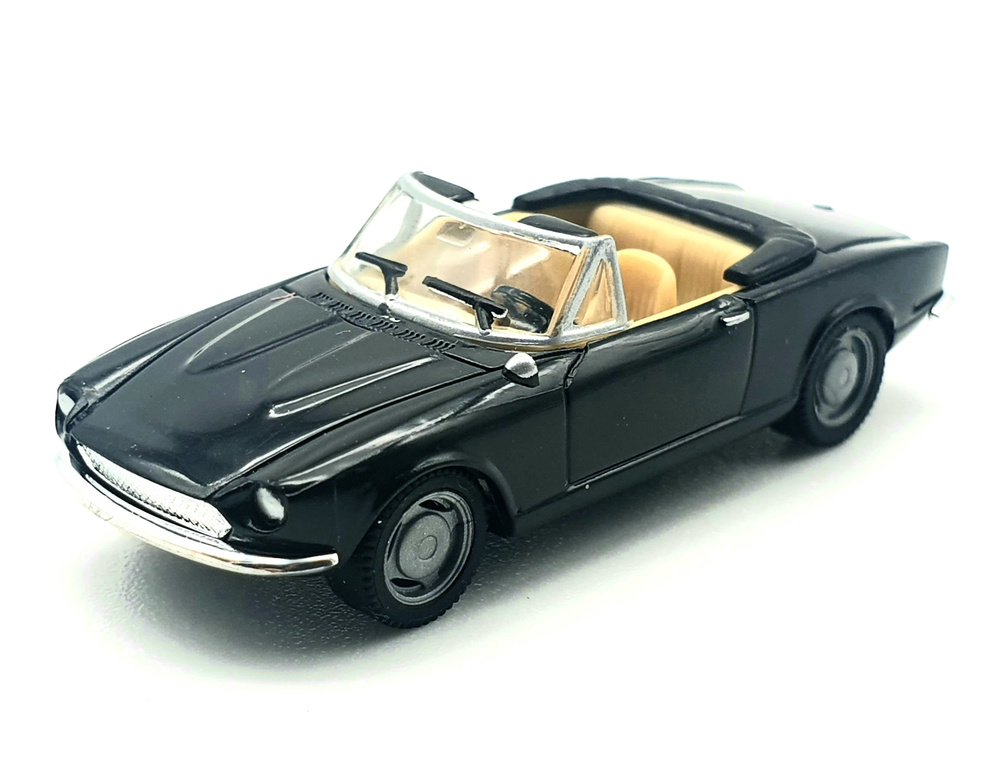 Fiat 124 Spider (1966) Herpa 022354 1/87 