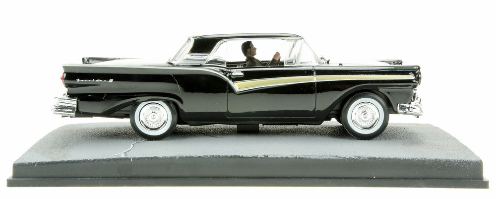 Ford Fairlane 500 Skyliner (1957) James Bond 