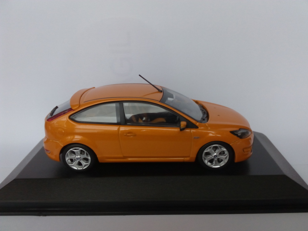 Ford Focus ST (2007) Minichamps 1:43 