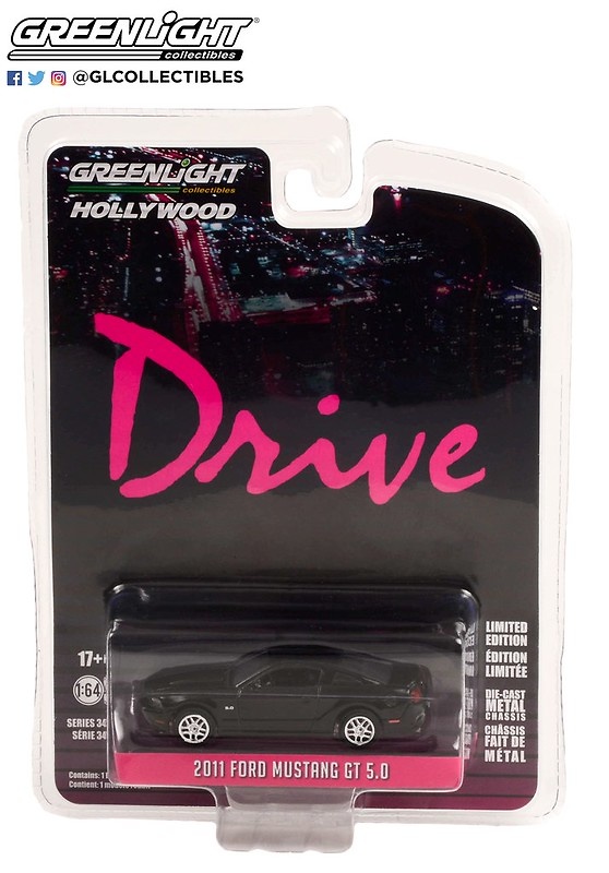 Ford Mustang GT 5.0 -Drive (2011) Greenlight 44940F 1/64 