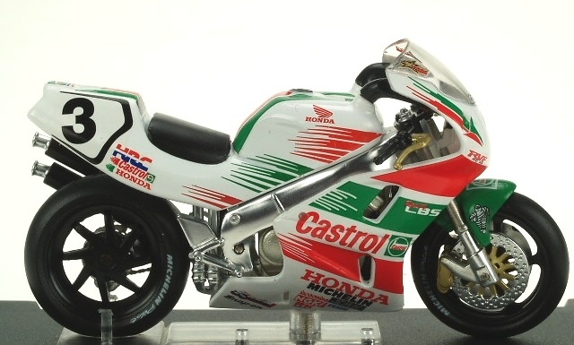 Honda RC45 nº 3 John Kocinsky (1997) Altaya 702854 1/24 