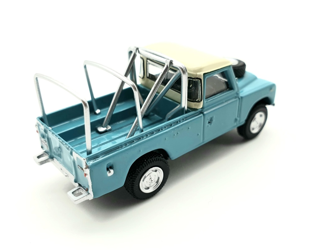 Land Rover 109 Serie 3 Pick-Up (1971) Cararama 52241 1/72 