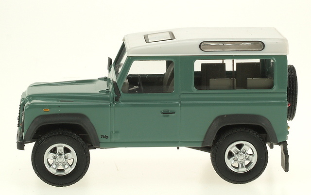 Land Rover Defender 90 Cararama 55250 1/43 Verde Oliva Techo Blanco 