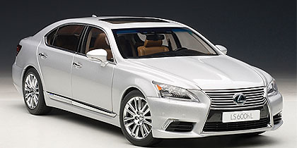 Lexus LS600hL (2013) Autoart 78841 1/18 