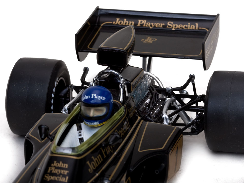 Lotus 72E 