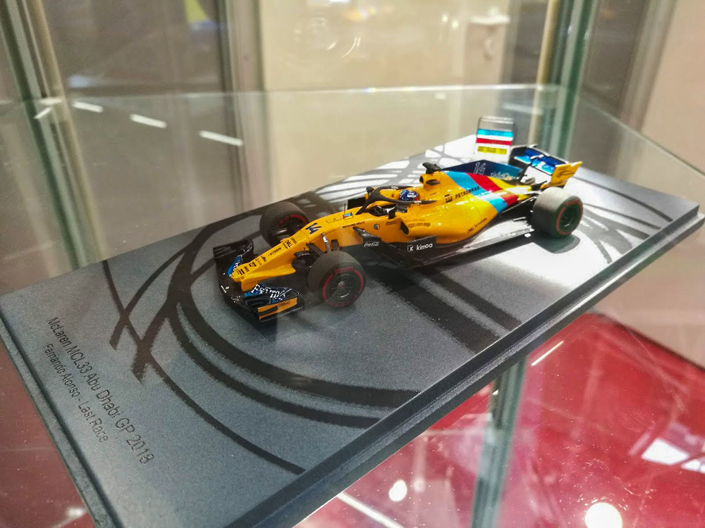 McLaren MCL33 