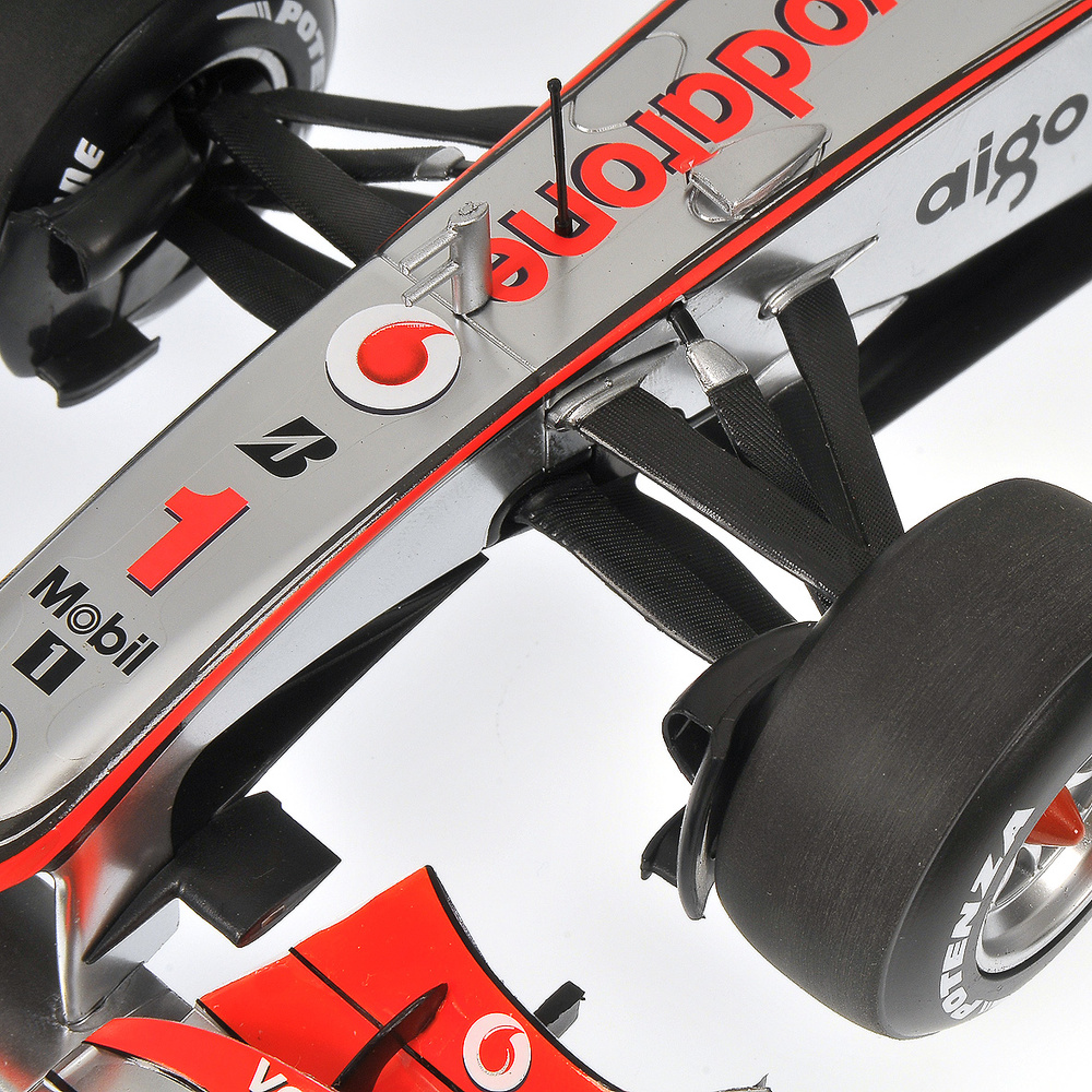 McLaren MP4/25 nº 1 Jenson Button (2010) Minichamps 530101801 1/18 