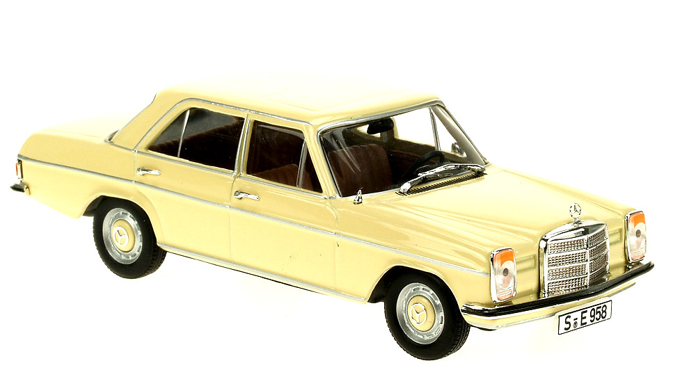 Mercedes 200/8 -W115- (1968) White Box 186660 1:43 