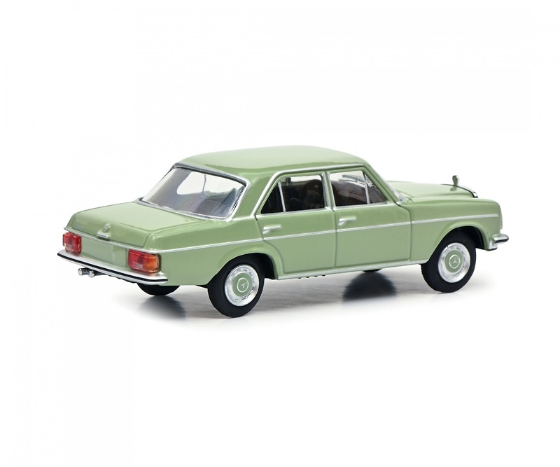 Mercedes Benz 200D Nº 2 (1968) Schuco 452030600 1/64 