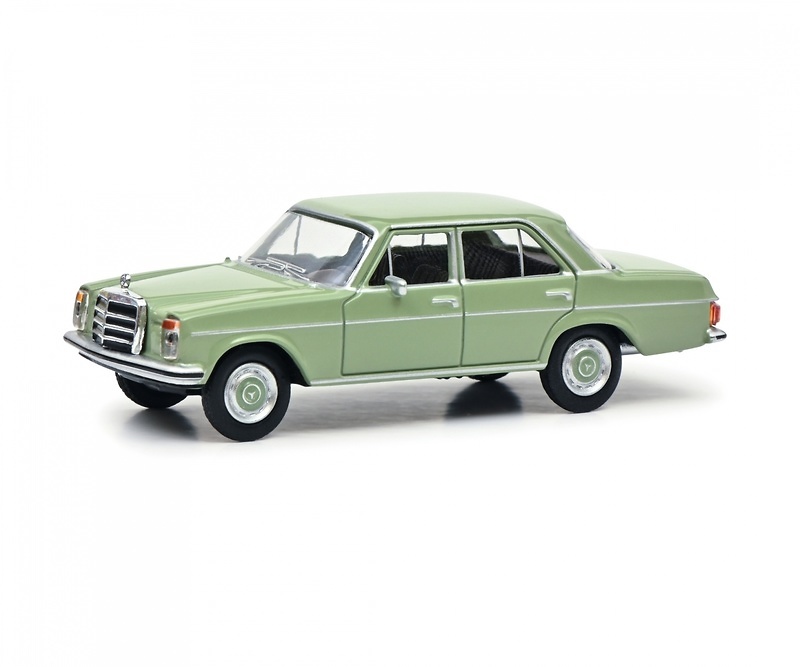 Mercedes Benz 200D Nº 2 (1968) Schuco 452030600 1/64 