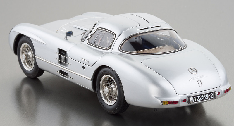 CMC M-088 Mercedes Benz 300 SLR Uhlenhaut Coupé (1955) CMC 1/18