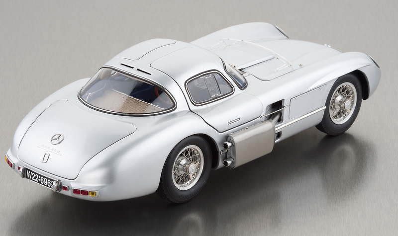 CMC M-088 Mercedes Benz 300 SLR Uhlenhaut Coupé (1955) CMC 1/18