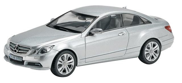 Mercedes Benz Clase E Coupé -C207- (2009) Schuco 450736100 1/43 