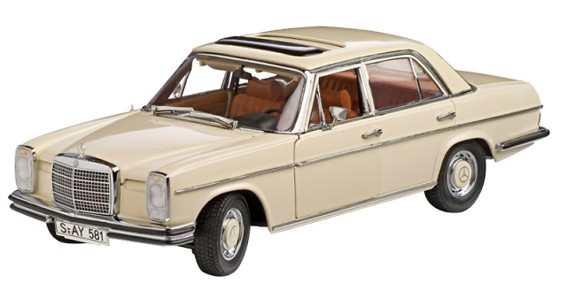 Mercedes Benz Strich 8 -W114- (1968) Sun Star 1/18 Beige 