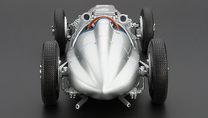 Mercedes Benz W165 (1939) CMC M018 1/18 