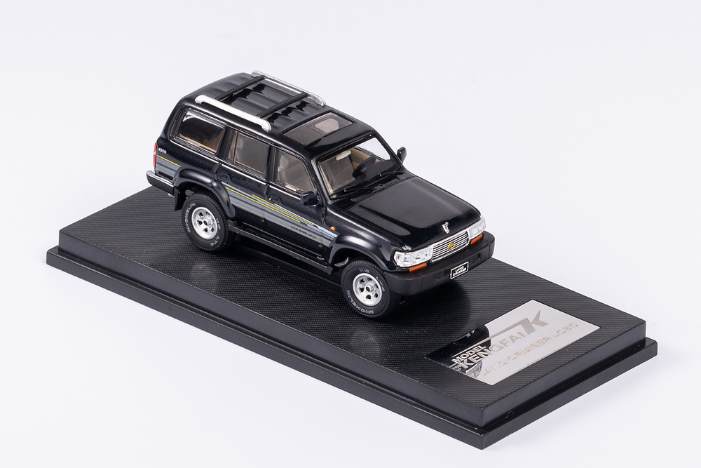 Miniatura Toyota Land Cruiser J80 - 1990 Keng Fai / Kilo Works 640312 escala 1/64 