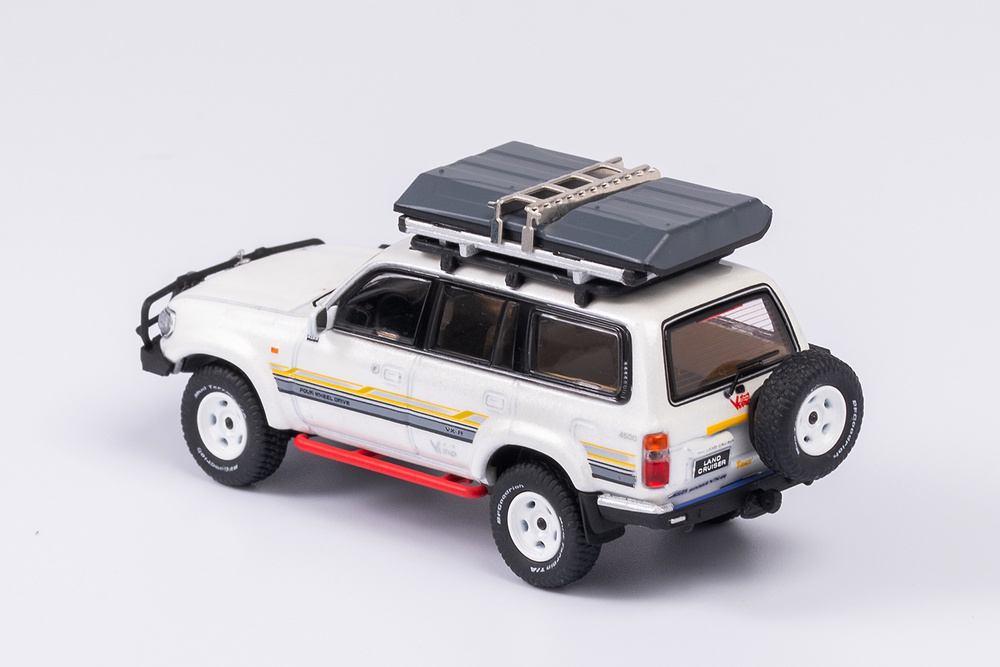 Toyota Land Cruiser J80 con equipo (1990) NZG VAKF-640314 1/64 