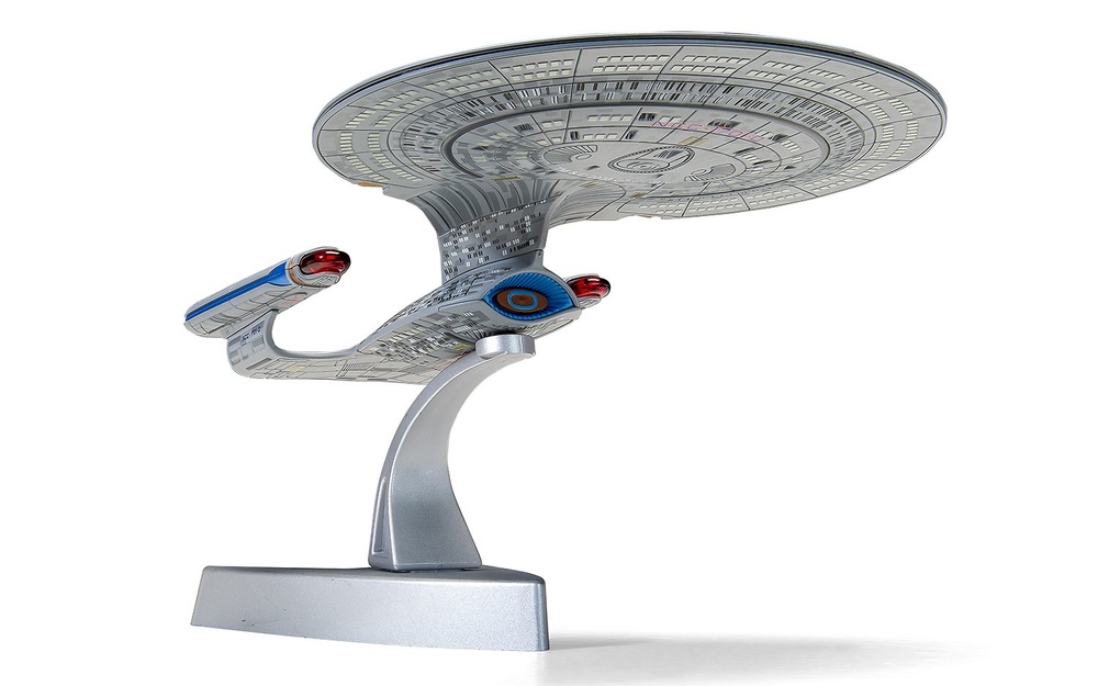 Star Trek - USS Enterprise NCC-1701-D (La Nueva Generación) Corgi CC96611 