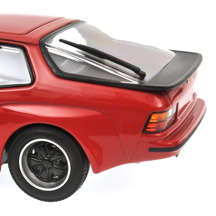 Porsche 924 Carrera GT (1981) Minichamps 400066120 1/43 