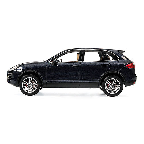 Porsche Cayenne Turbo (2010) Minichamps 400069270 1/43 