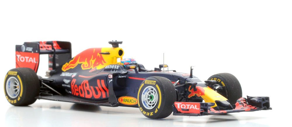 Red Bull RB12 