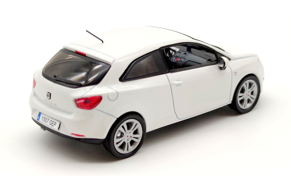 Seat Ibiza Serie 4 3p. (2008) Ixo 1/43 