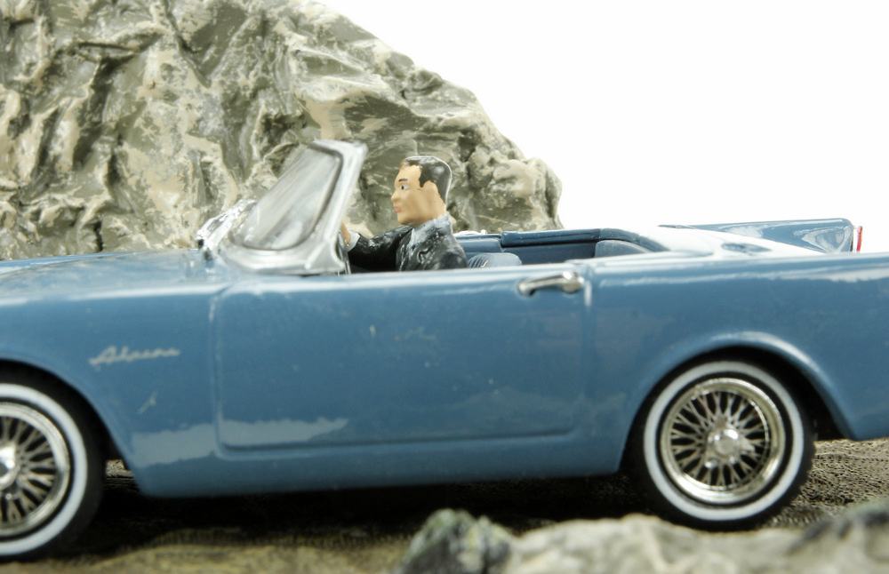 Sunbeam Alpine (1959) James Bond 