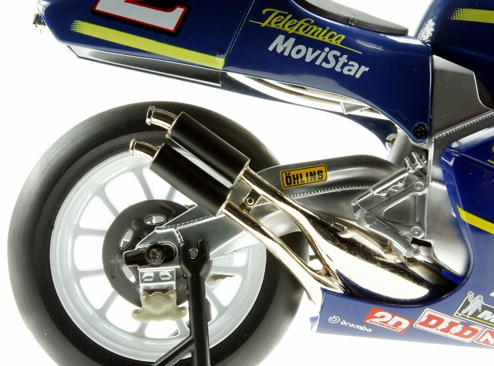 Suzuki RGV500 nº 2 Kenny Roberts Jr. (2000) Altaya MC42 1/12 