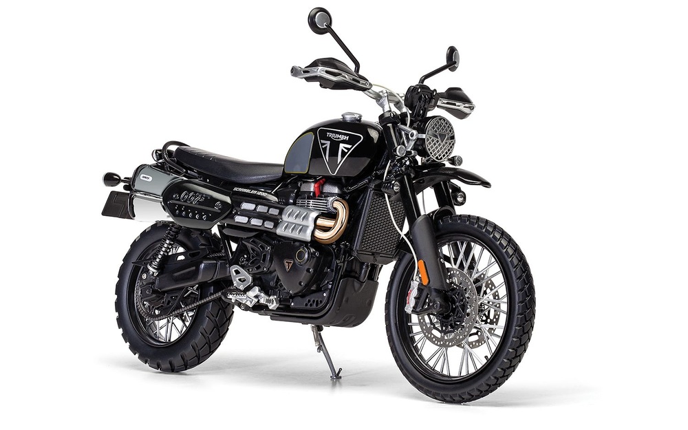 Triumph Scrambler 1200 (Bond Edition) Corgi CC08402 1/12 