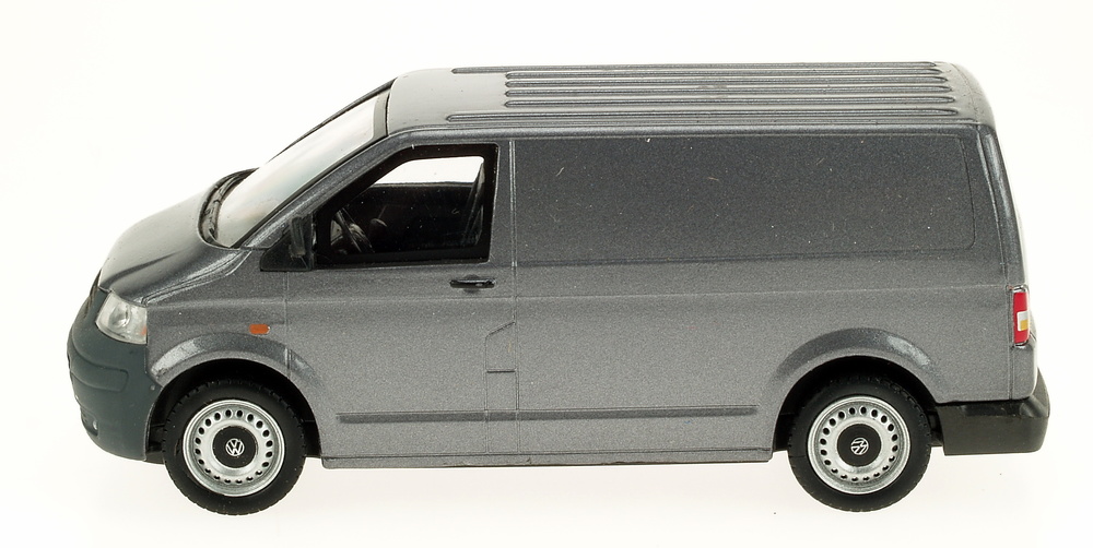 Volkswagen T5 Cerrada (2003) Cararama 1/43 