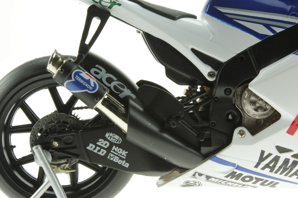 Yamaha YZR-M1 nº 5 Colin Edwards (2007) Altaya 1/12