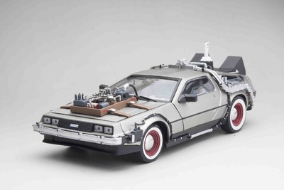 DeLorean DMC 12 "Regreso al futuro III" Sun Star 1/18