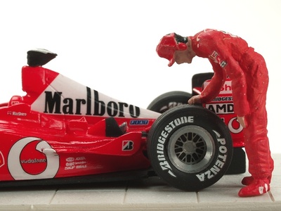 Figura de mecánico Ferrari (2002) MicroWorld 1/43