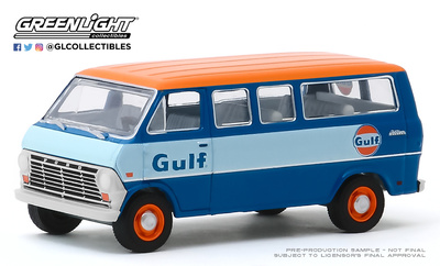 Ford Serie E Club Wagon "Gulf Oil" (1968) Greenlight 1/64