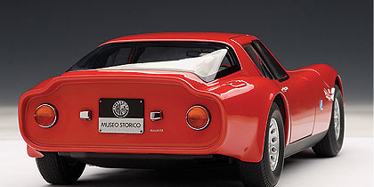 Alfa Romeo Giulia TZ 2 (1965) Autoart 70198 1/18