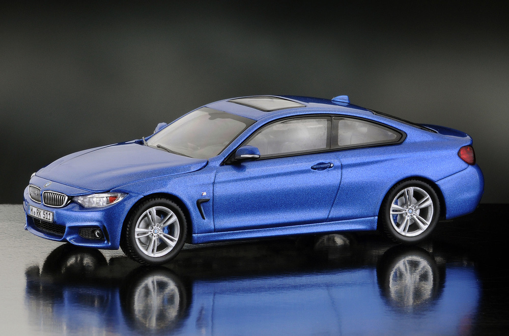 BMW Serie -F32- Coupé (2014) iScale 43-0006BL 1/43